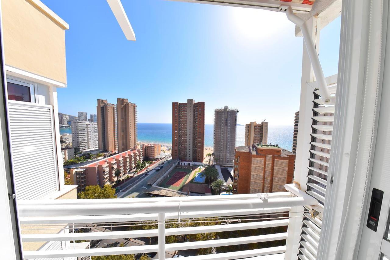 Los Caballos Vip Playa Levante Бенидорм Экстерьер фото